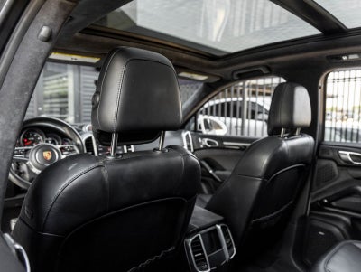 2017 Porsche Cayenne GTS