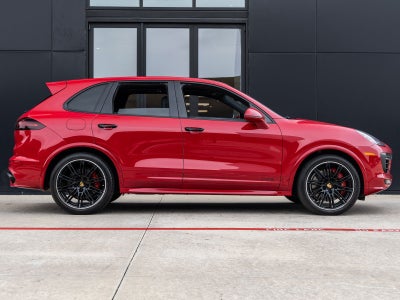 2018 Porsche Cayenne Cayenne GTS