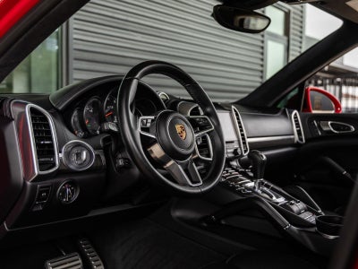 2018 Porsche Cayenne Cayenne GTS