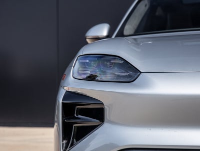 2026 Porsche Cayenne Cayenne Turbo Electric