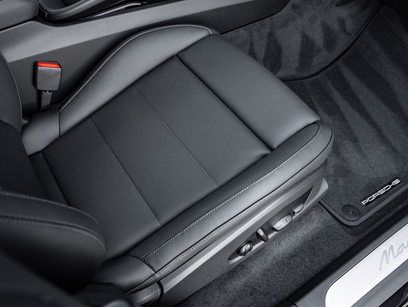 2025 Porsche Macan Electric Macan Electric