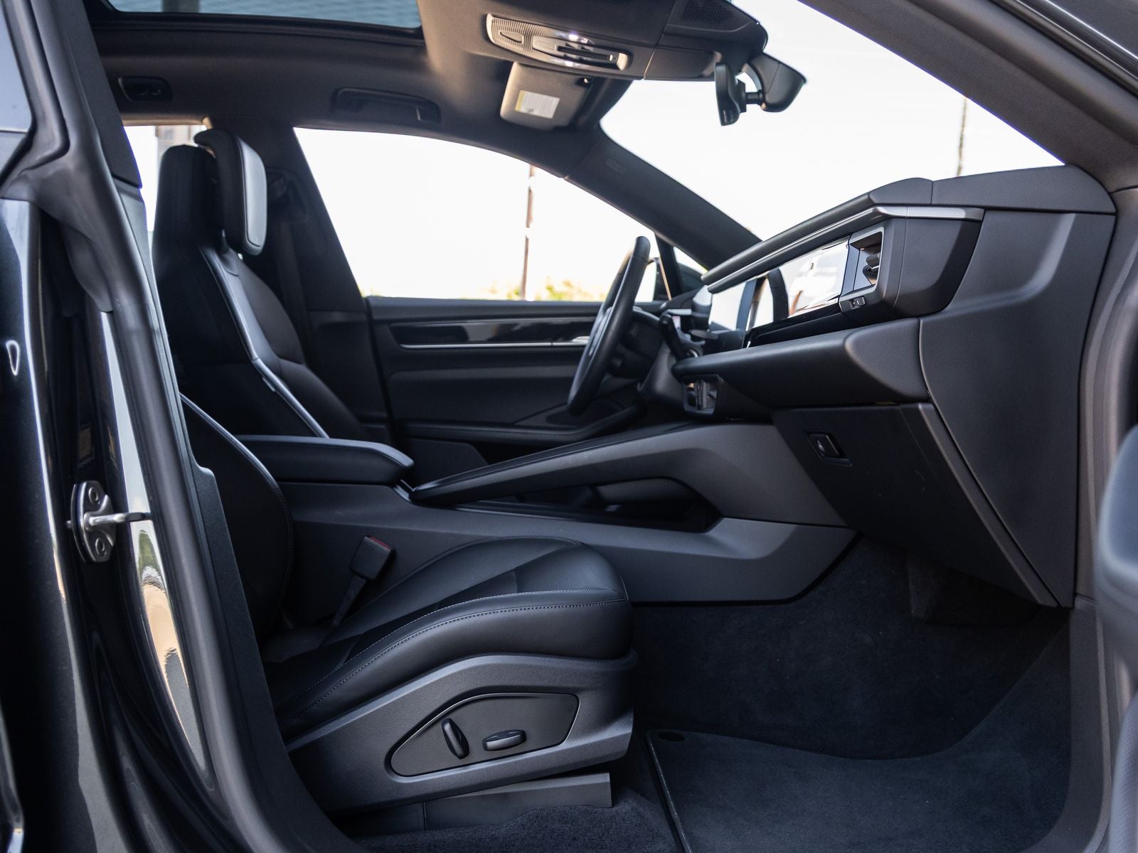 2025 Porsche Macan Electric