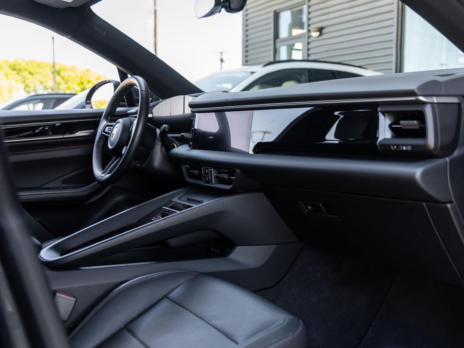 2025 Porsche Macan Electric