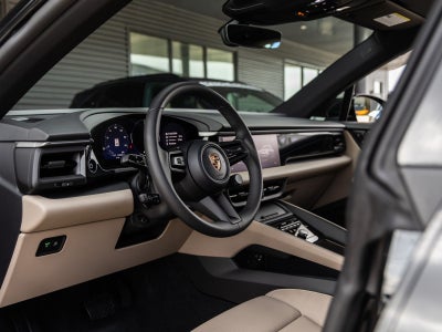 2025 Porsche Macan Macan Electric