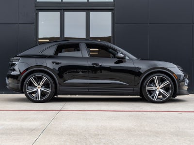 2025 Porsche Macan Macan Electric
