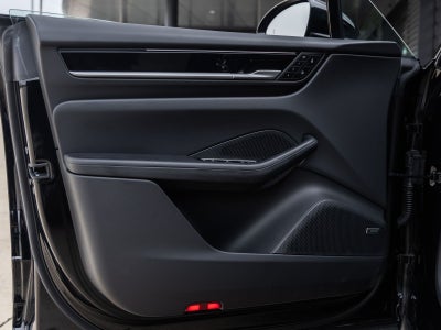 2025 Porsche Macan Macan Electric