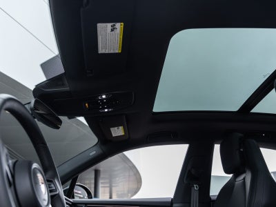 2025 Porsche Macan Macan Electric
