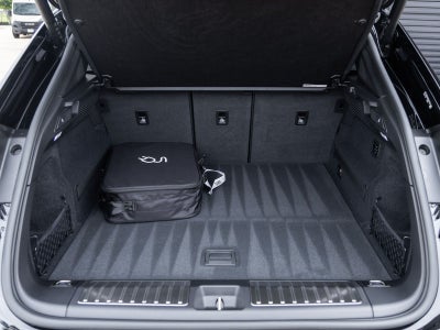 2025 Porsche Macan Macan Electric