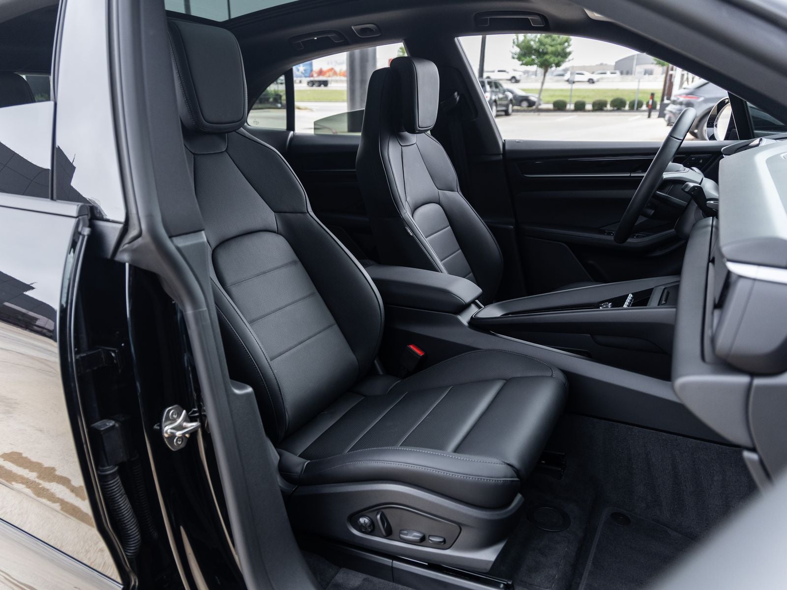 2025 Porsche Macan Macan Electric