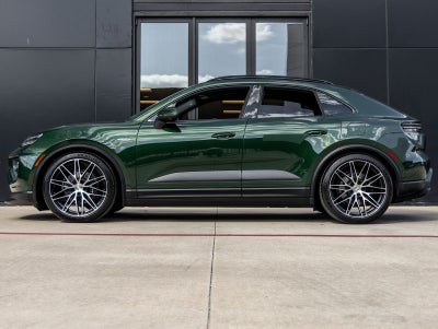 2025 Porsche Macan Electric