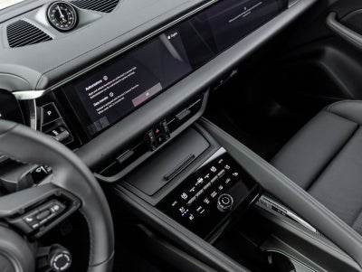 2025 Porsche Macan Electric