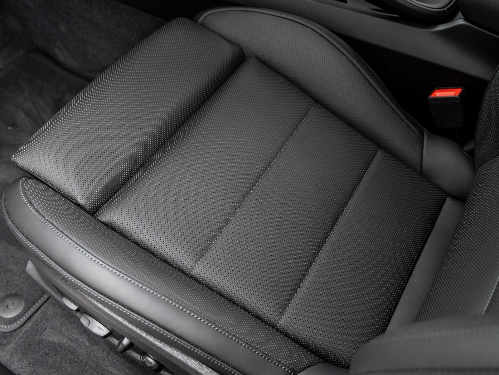 2025 Porsche Macan Electric Macan Electric