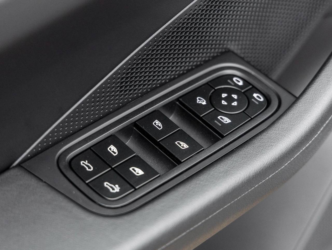 2025 Porsche Macan Electric Macan Electric