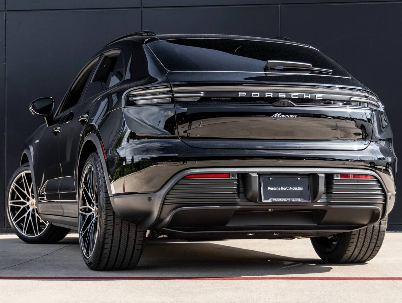 2025 Porsche Macan Electric Macan Electric