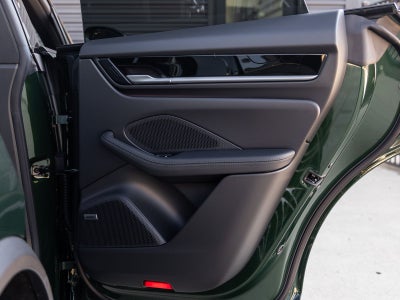 2025 Porsche Macan Macan Electric