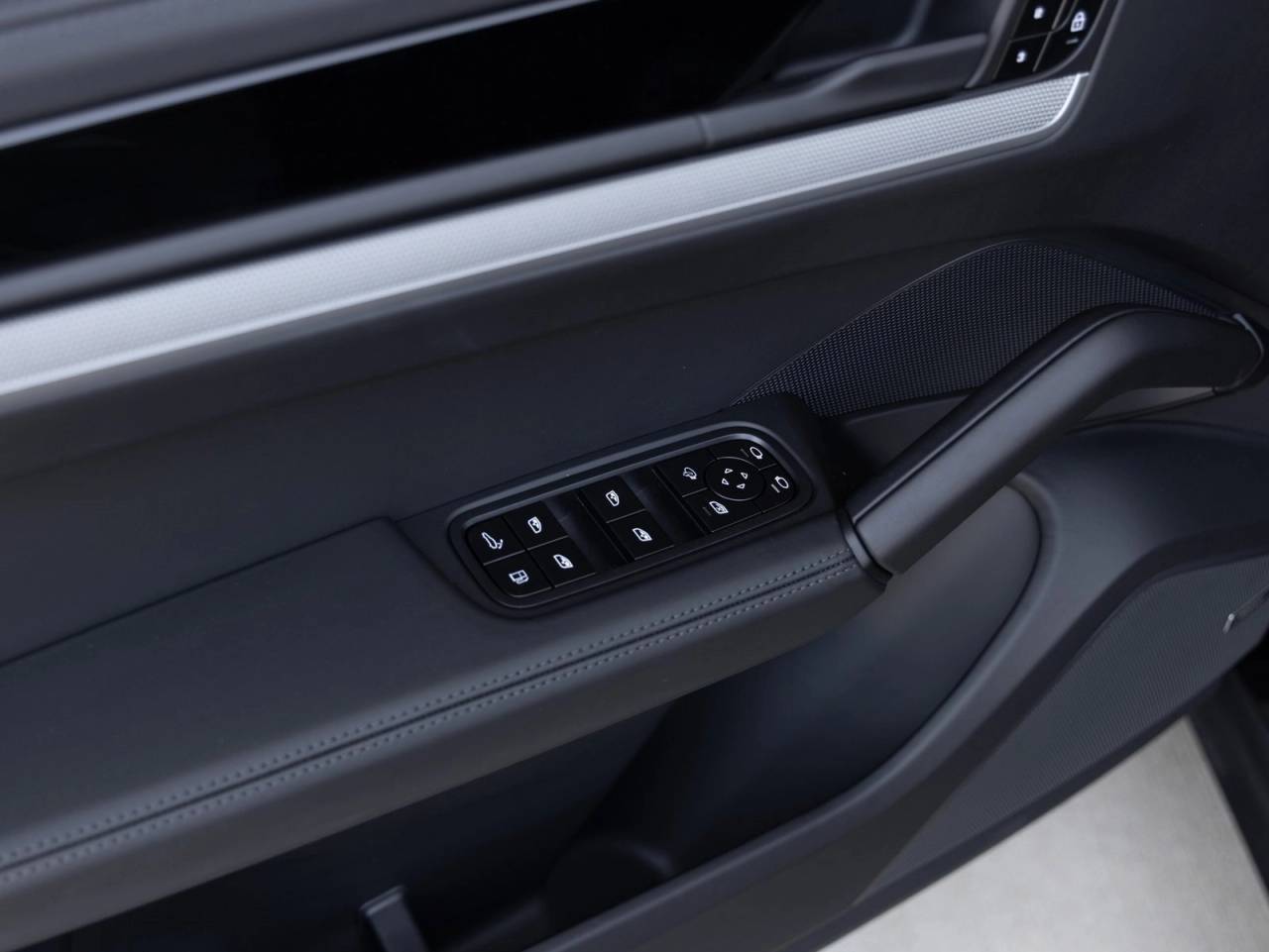 2025 Porsche Cayenne E-Hybrid
