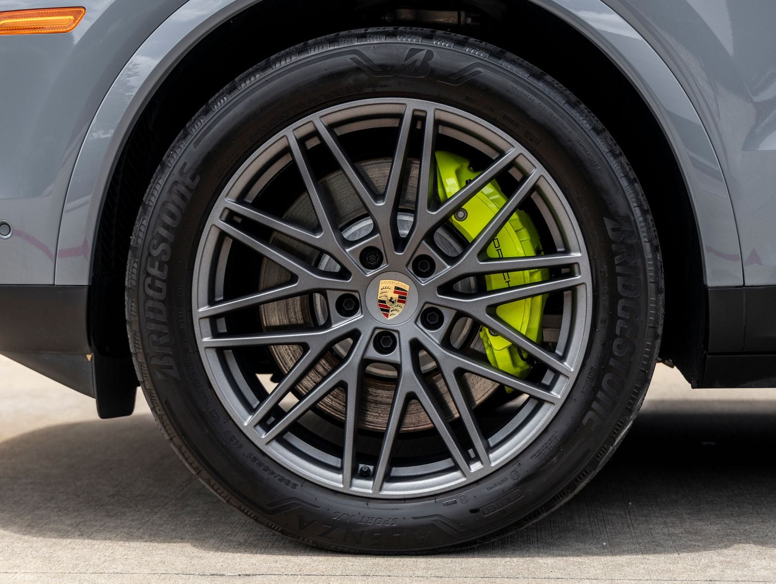 2024 Porsche Cayenne E-Hybrid