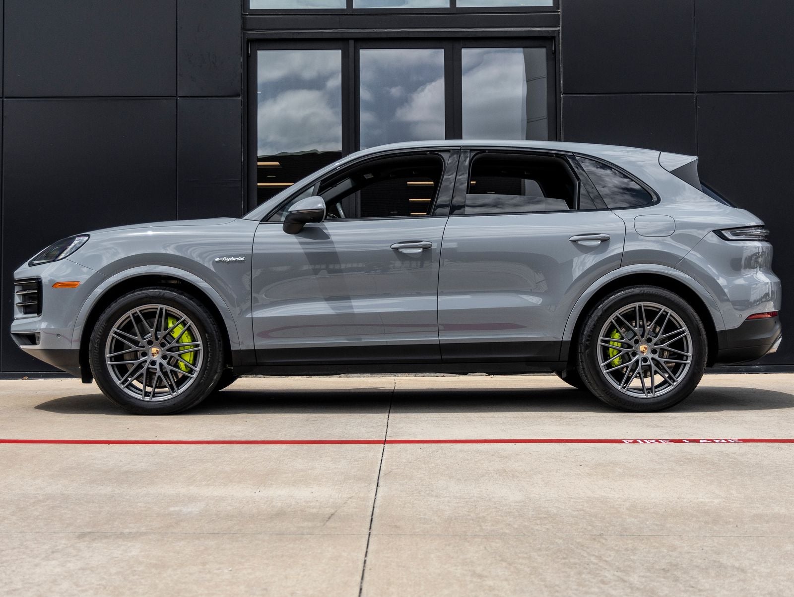 2024 Porsche Cayenne E-Hybrid