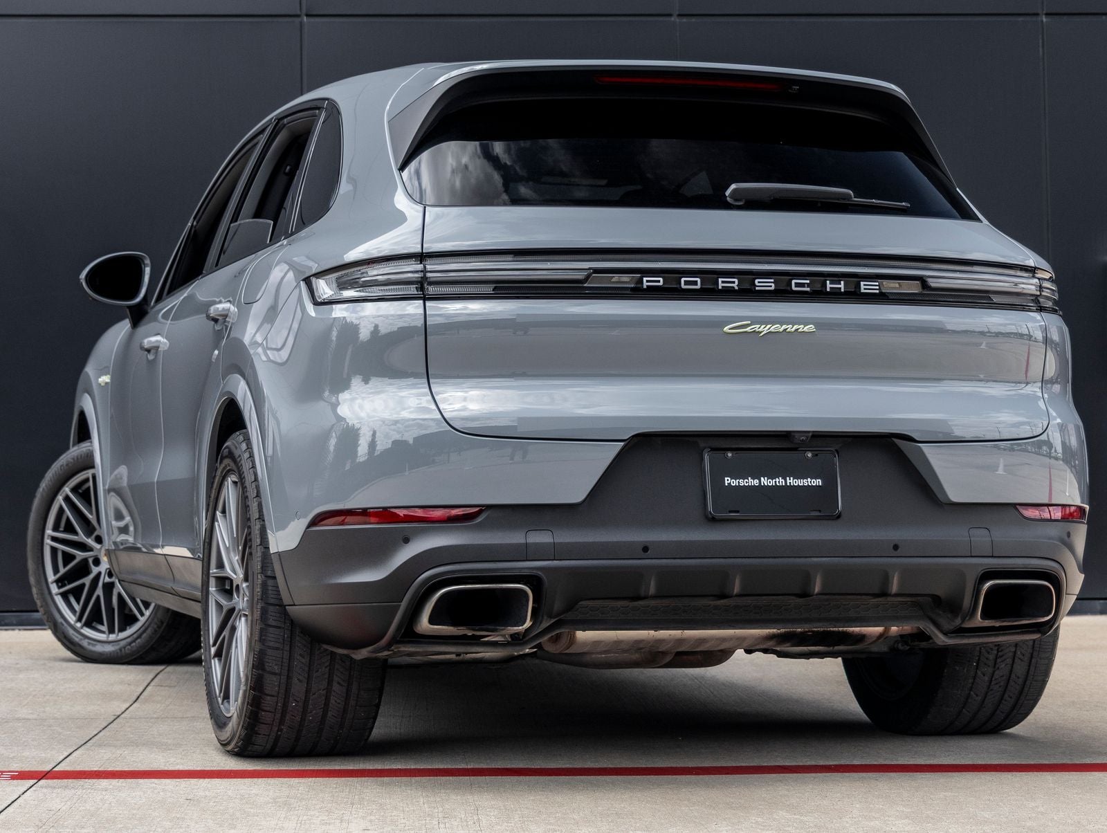 2024 Porsche Cayenne E-Hybrid