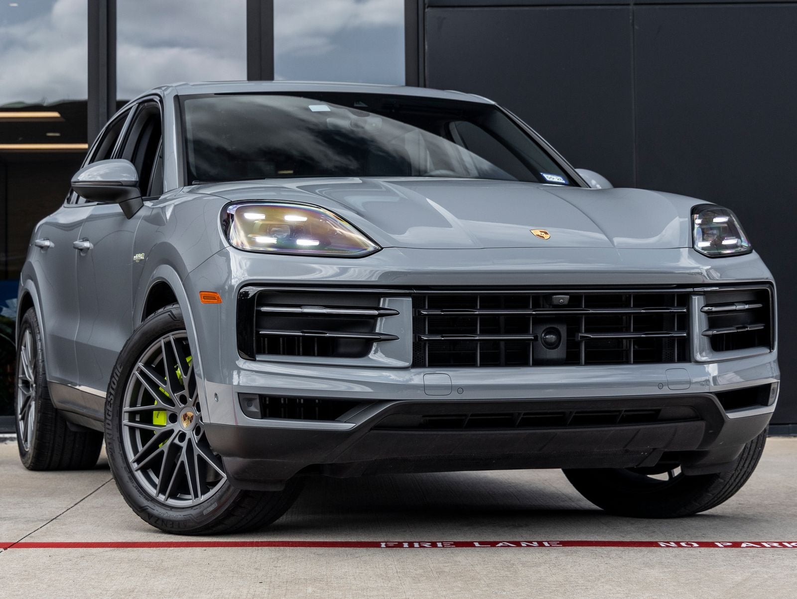 2024 Porsche Cayenne E-Hybrid