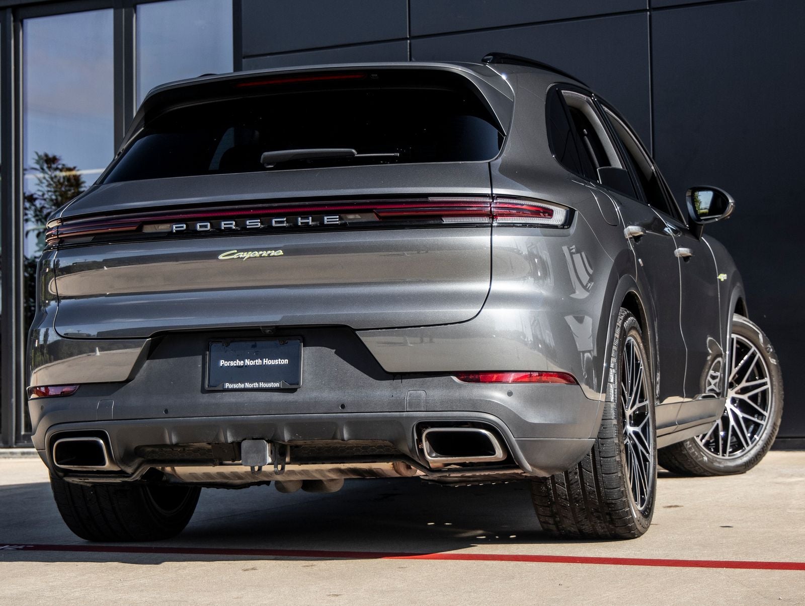2024 Porsche Cayenne E-Hybrid Base