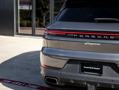 2024 Porsche Cayenne E-Hybrid Base