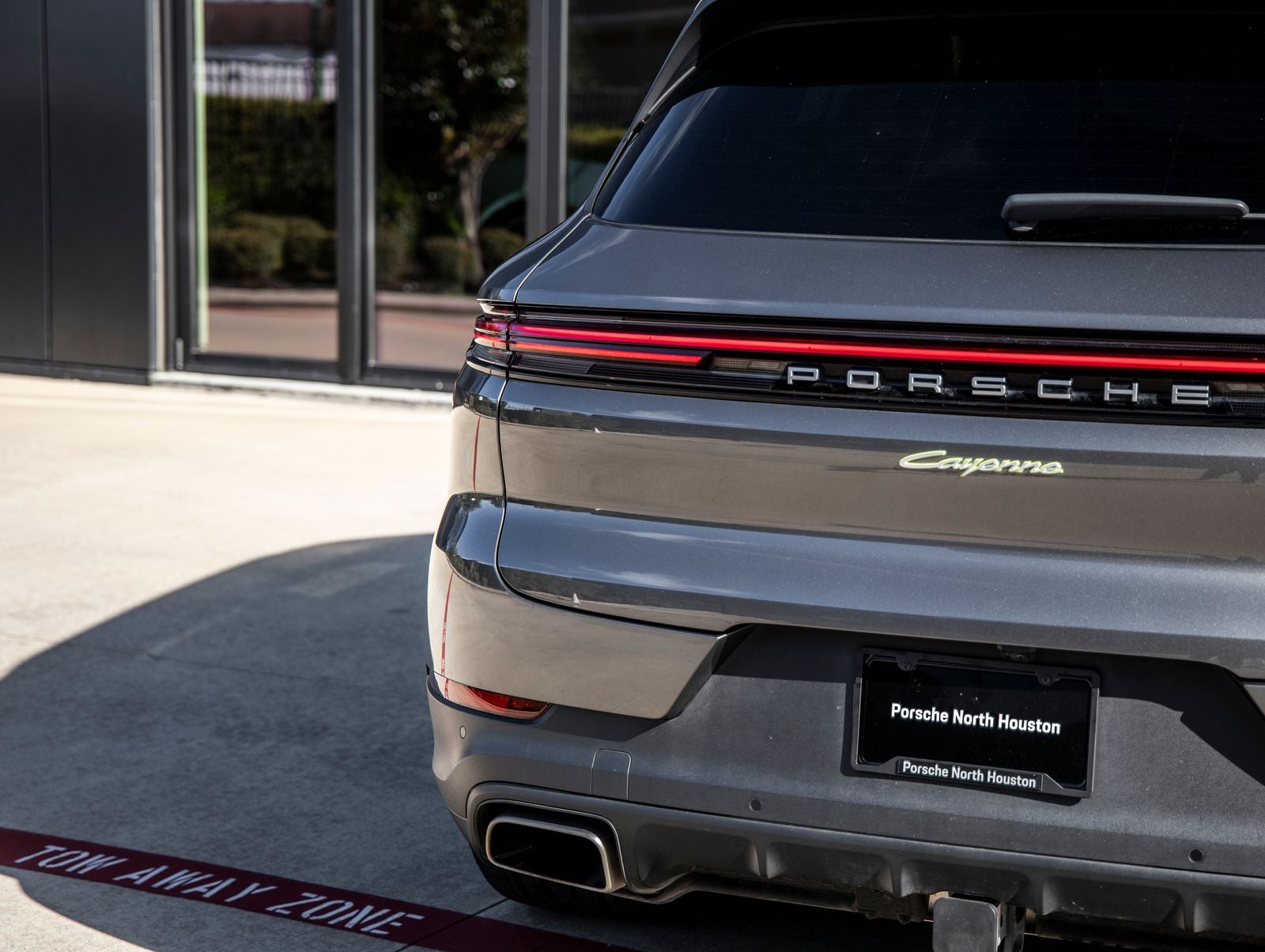 2024 Porsche Cayenne E-Hybrid Base
