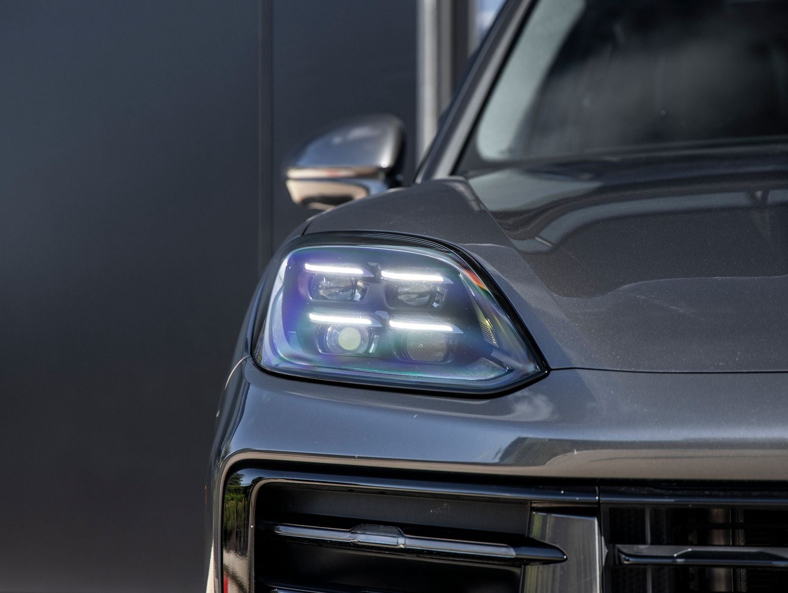 2024 Porsche Cayenne E-Hybrid Base