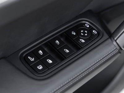 2024 Porsche Cayenne E-Hybrid Base