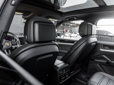 2024 Porsche Cayenne E-Hybrid Base