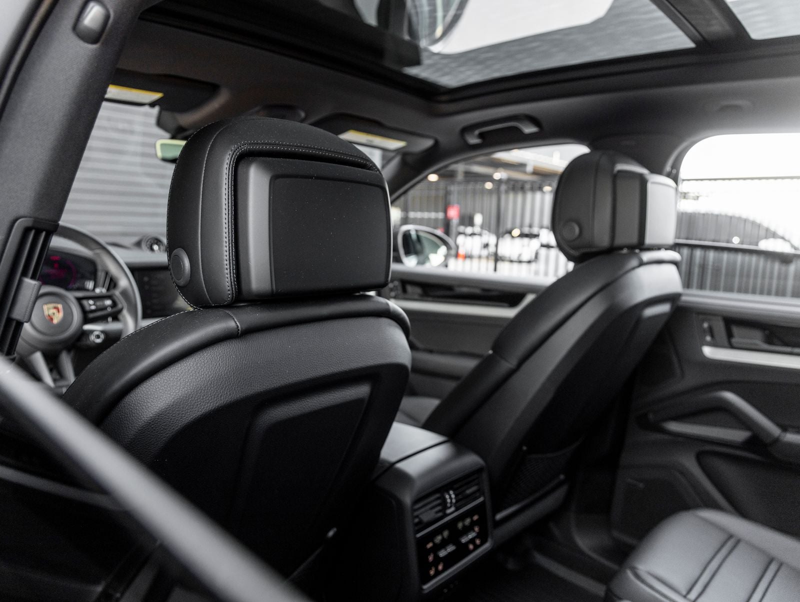 2024 Porsche Cayenne E-Hybrid Base