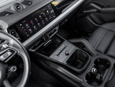 2024 Porsche Cayenne E-Hybrid Base
