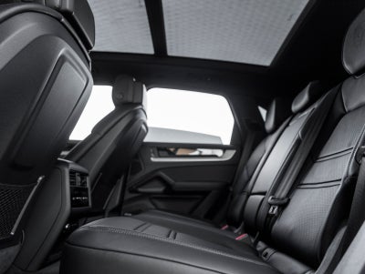 2024 Porsche Cayenne E-Hybrid Base