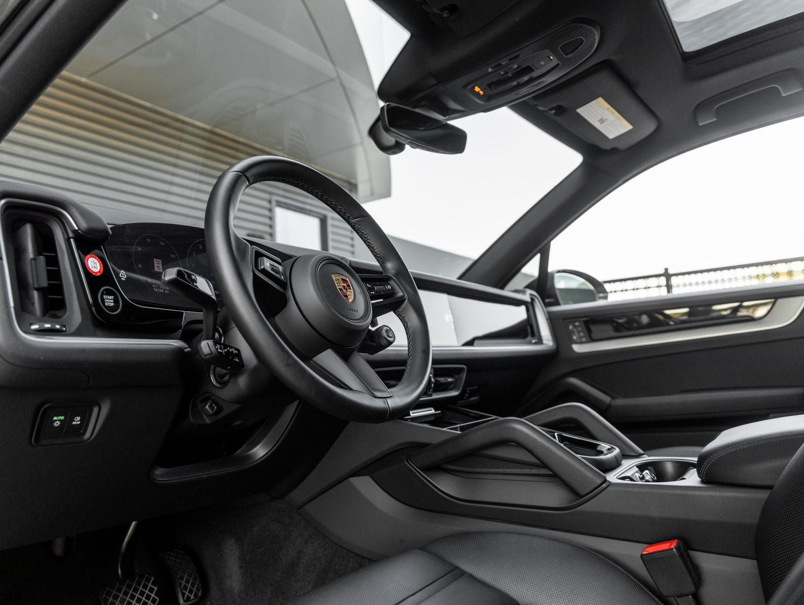 2024 Porsche Cayenne E-Hybrid Base