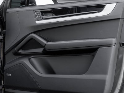 2024 Porsche Cayenne E-Hybrid Base