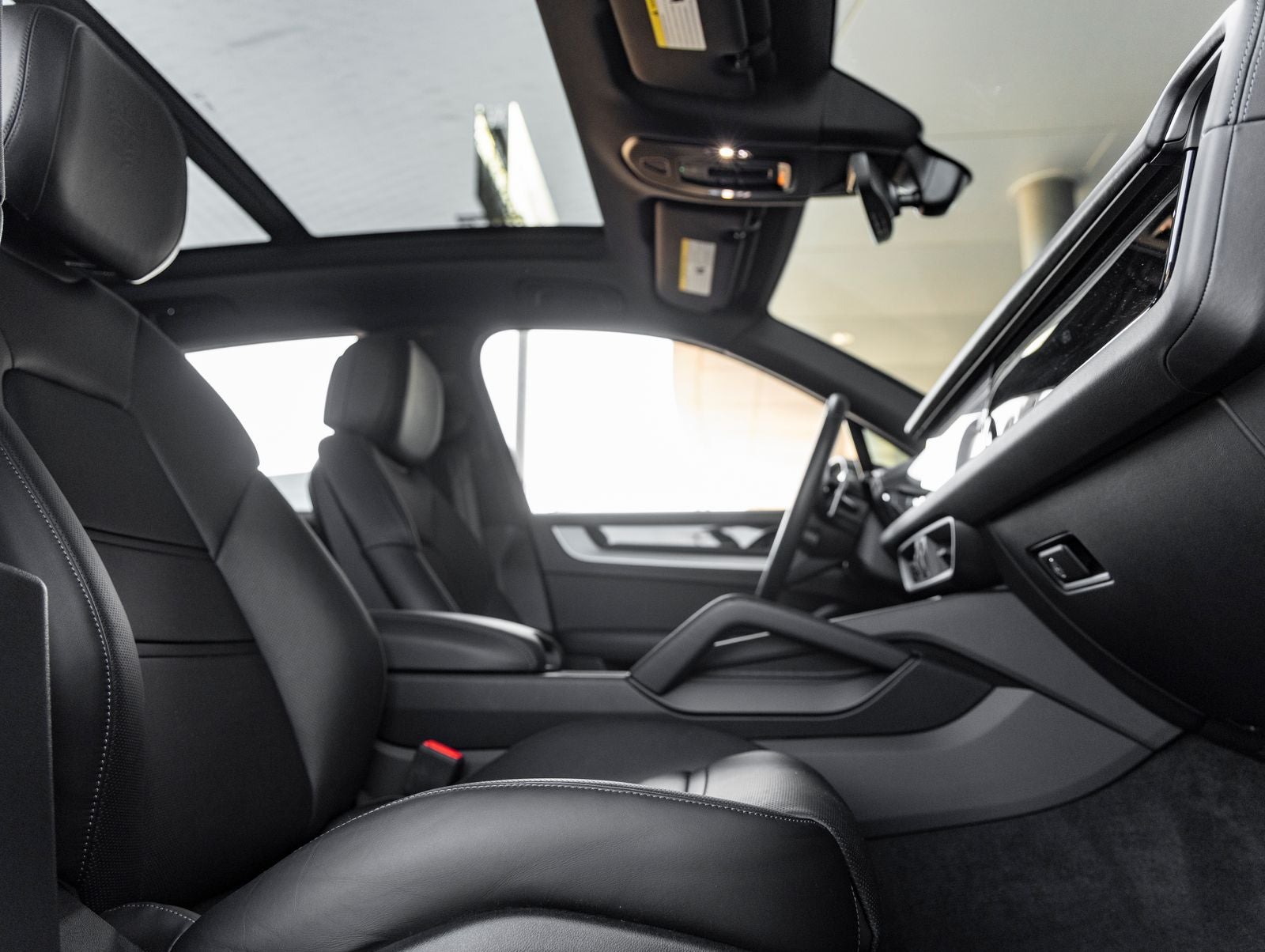 2024 Porsche Cayenne E-Hybrid Base
