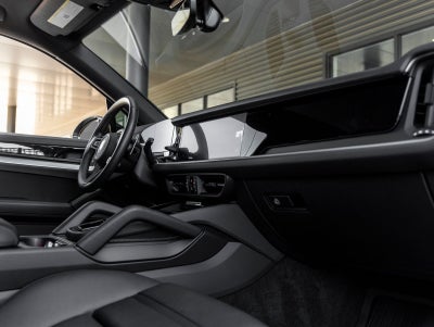 2024 Porsche Cayenne E-Hybrid Base