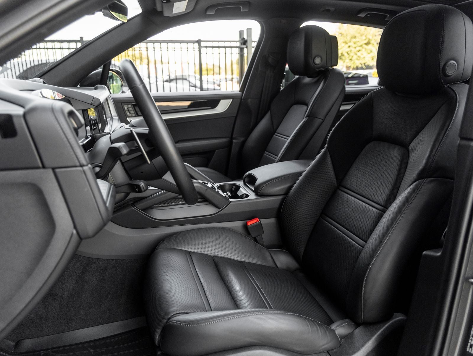 2024 Porsche Cayenne E-Hybrid Base