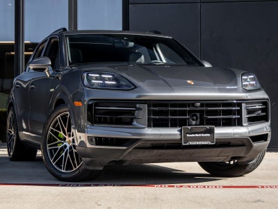 2024 Porsche Cayenne E-Hybrid Base