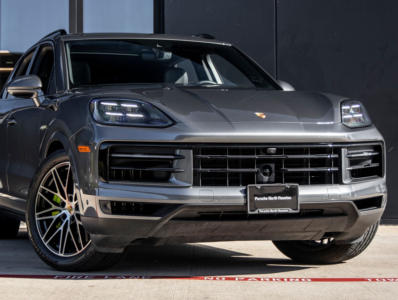 2024 Porsche Cayenne E-Hybrid Base