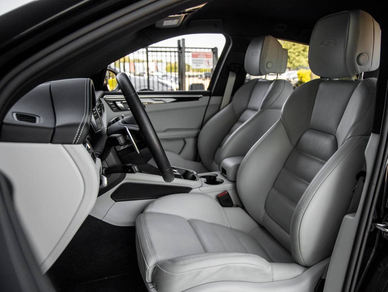 2025 Porsche Macan Macan GTS