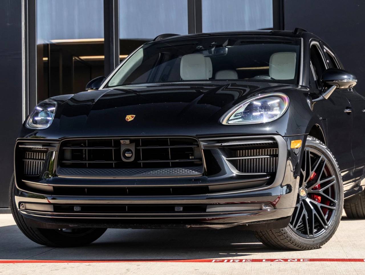 2025 Porsche Macan Macan GTS