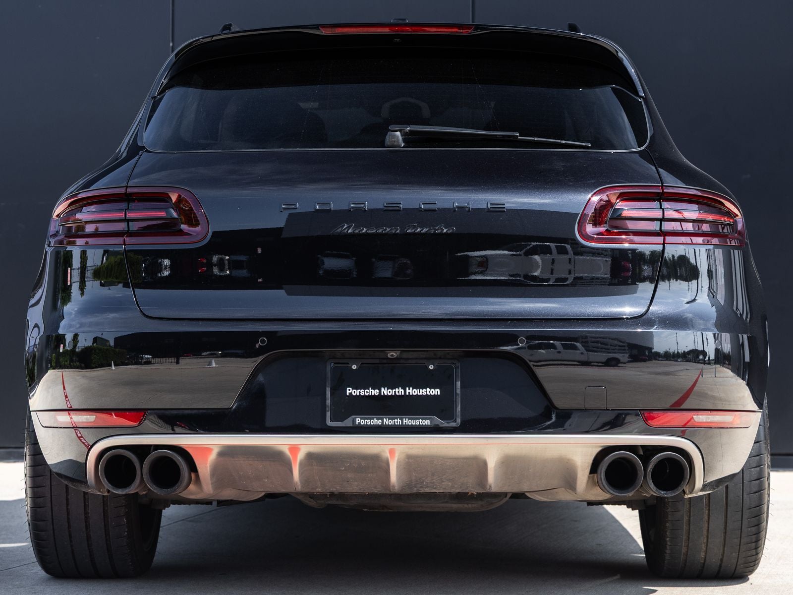 2017 Porsche Macan Turbo w/ Performance Package