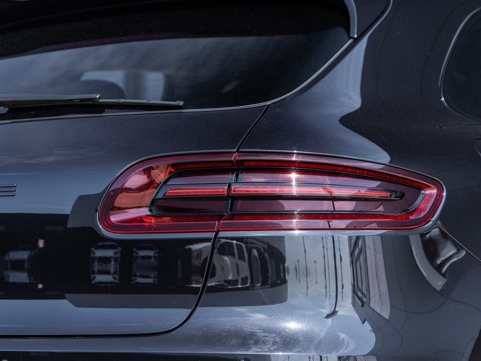 2017 Porsche Macan Turbo w/ Performance Package