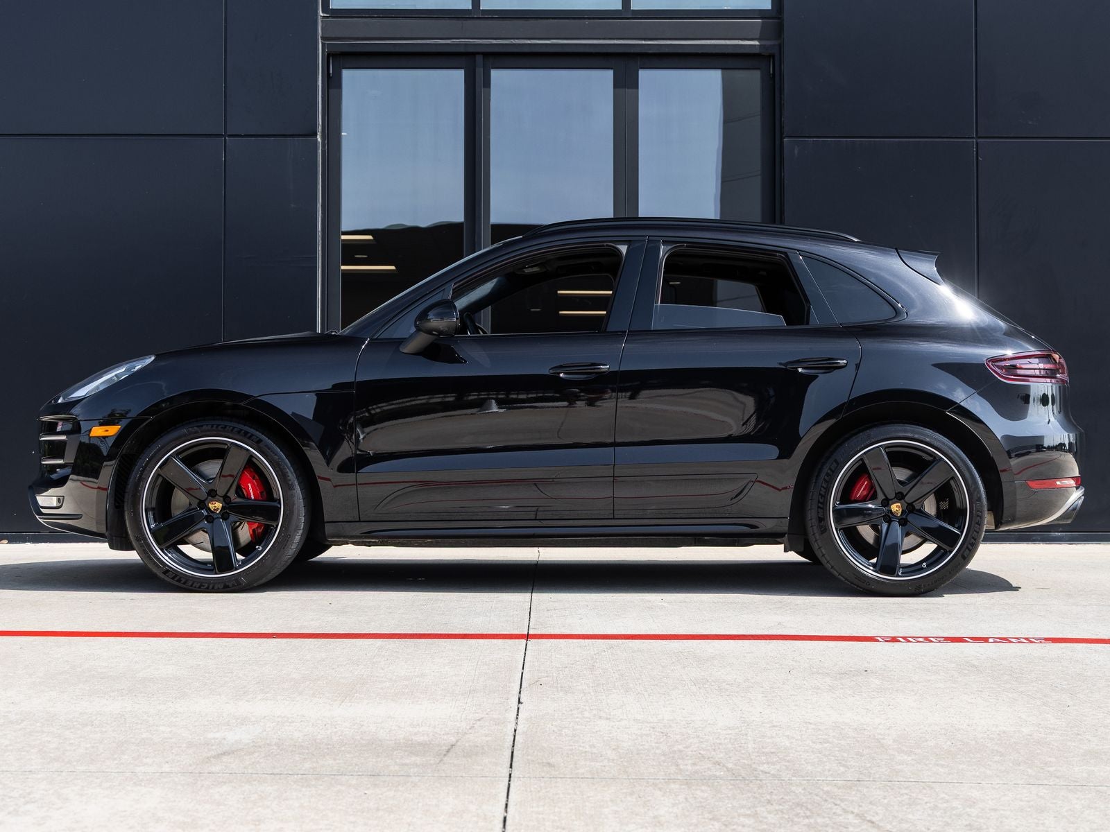 2017 Porsche Macan Turbo w/ Performance Package
