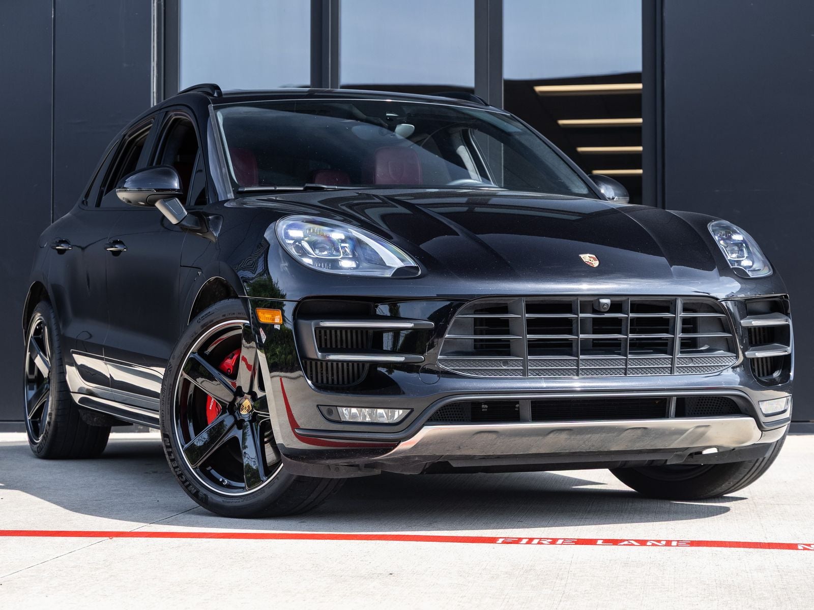 2017 Porsche Macan Turbo w/ Performance Package