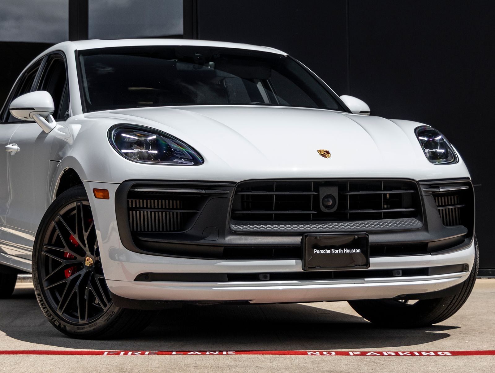 2024 Porsche Macan Macan GTS (MY24)