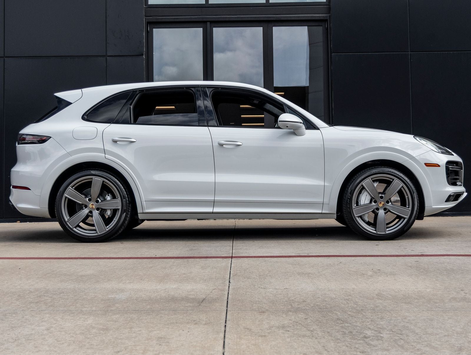 2023 Porsche Cayenne Turbo