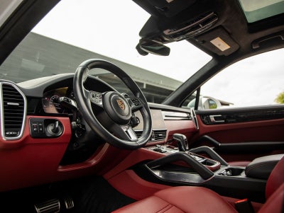 2023 Porsche Cayenne Turbo