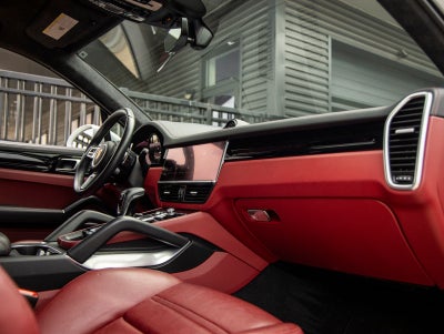 2023 Porsche Cayenne Turbo